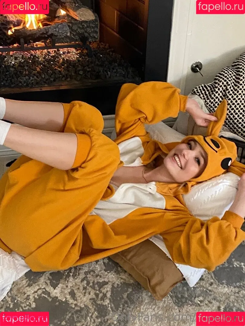 OMGCosplay Onlyfans Photo Gallery 