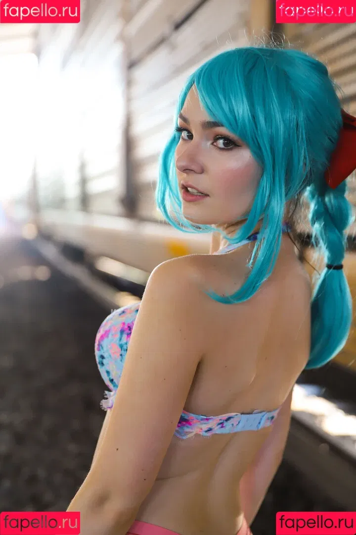 OMGCosplay Onlyfans Photo Gallery 