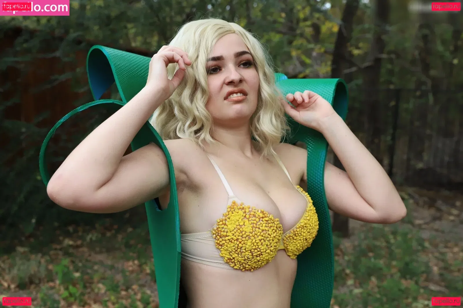 OMGCosplay Onlyfans Photo Gallery 