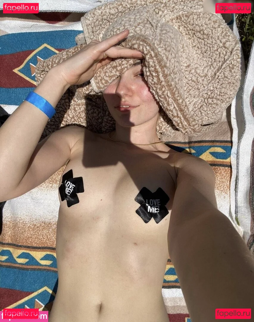 OMGCosplay Onlyfans Photo Gallery 