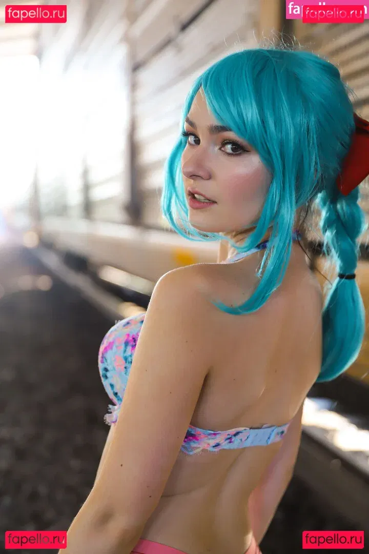 OMGCosplay Onlyfans Photo Gallery 