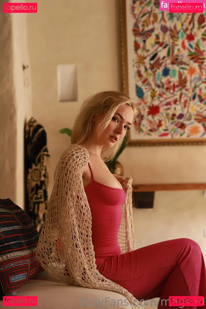 OMGCosplay Onlyfans Photo Gallery 