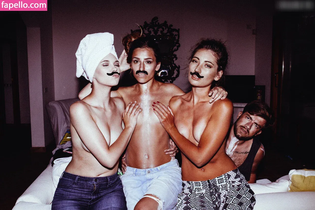 Desiree Ronit & Sara de Miguel Onlyfans Photo Gallery 