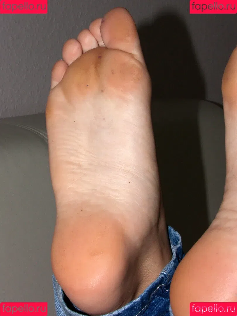 Footlovegirls Onlyfans Photo Gallery 