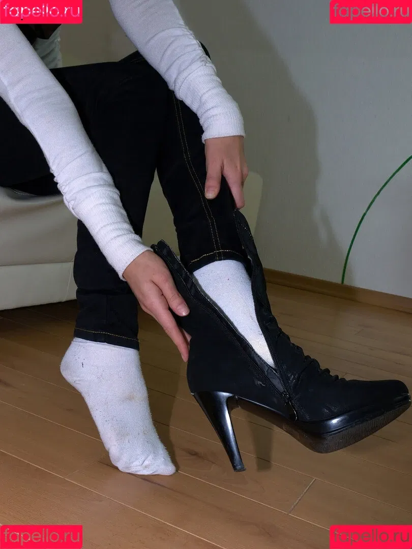 Footlovegirls Onlyfans Photo Gallery 