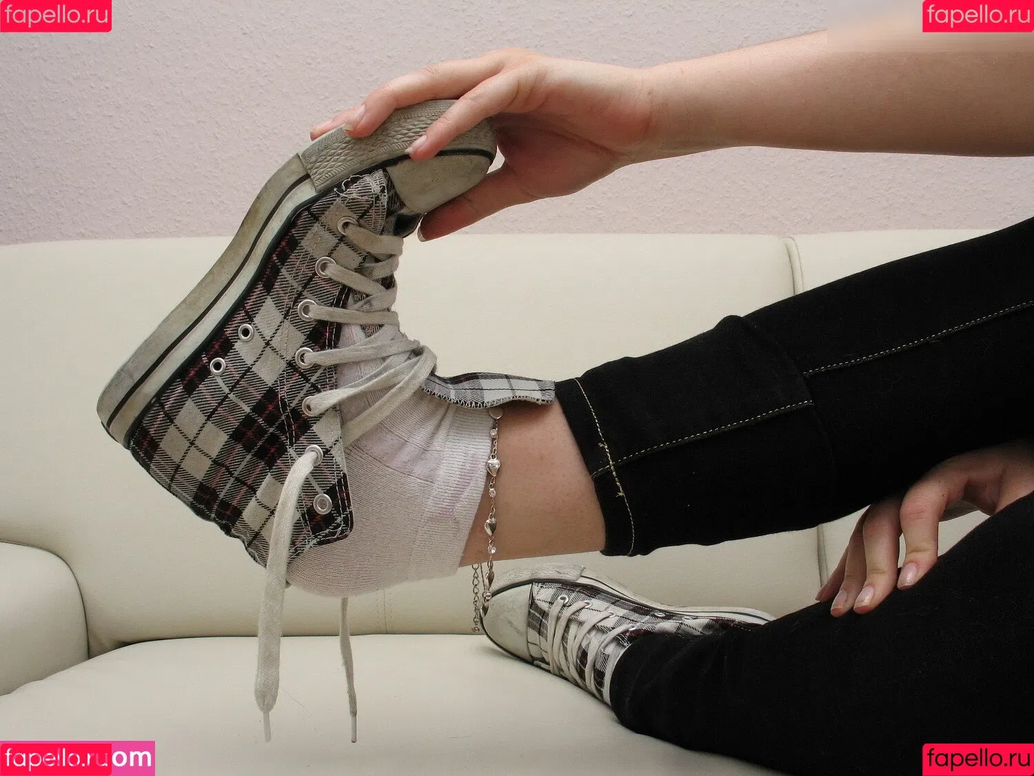 Footlovegirls Onlyfans Photo Gallery 