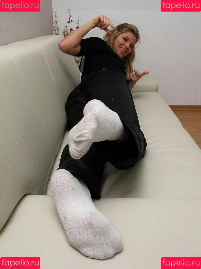 Footlovegirls Onlyfans Photo Gallery 