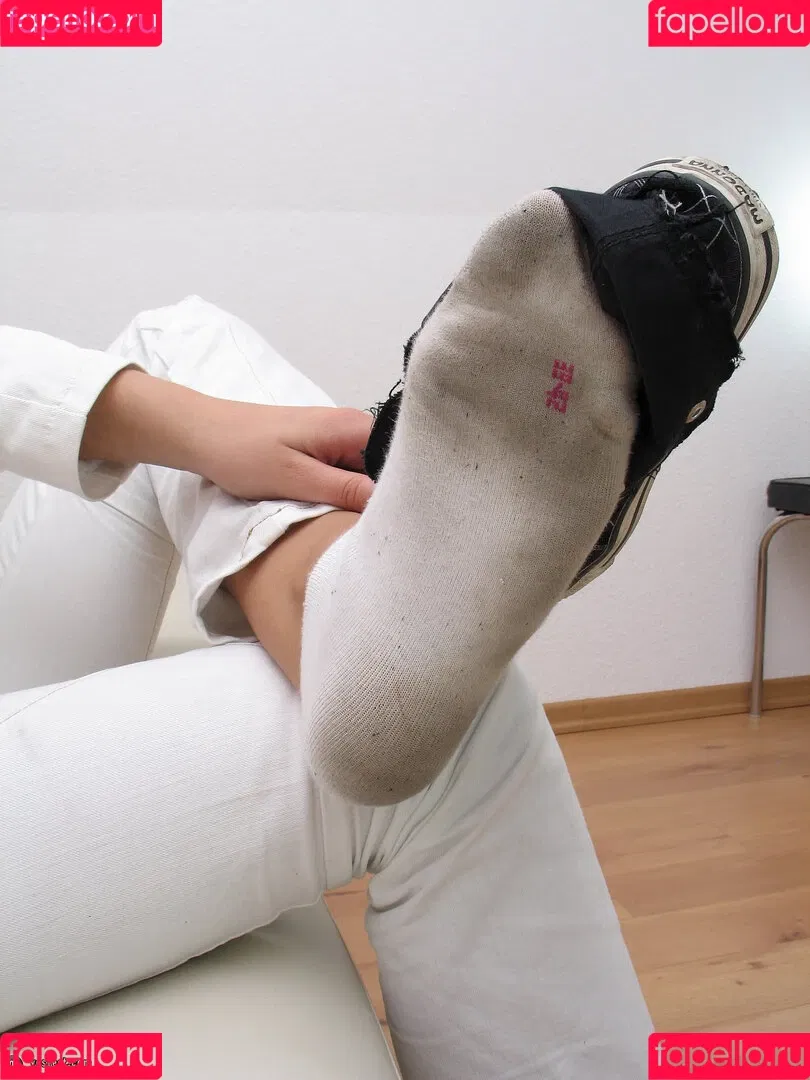 Footlovegirls Onlyfans Photo Gallery 