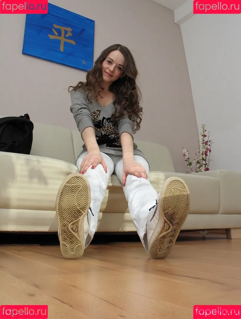 Footlovegirls Onlyfans Photo Gallery 