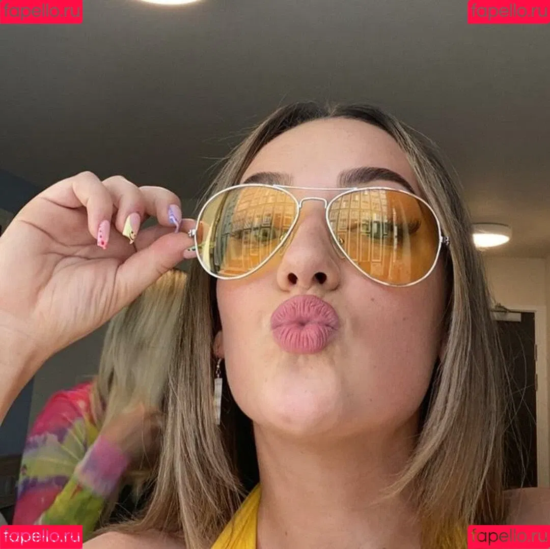 Danielle Smith Onlyfans Photo Gallery 