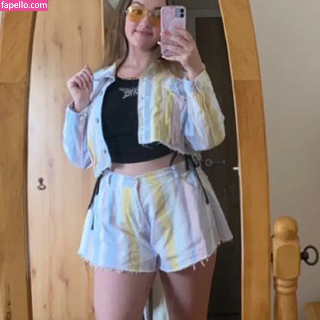 Danielle Smith Onlyfans Photo Gallery 