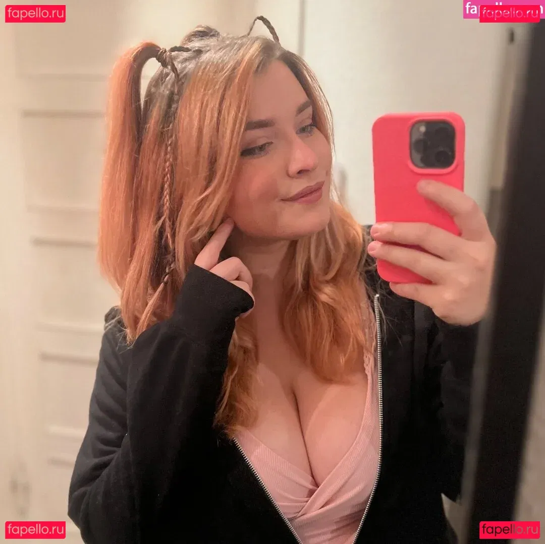 Itsschmolli Onlyfans Photo Gallery 