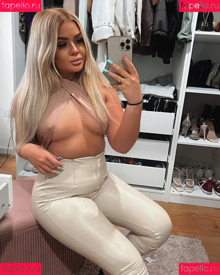 Emily Marlor Onlyfans Photo Gallery 