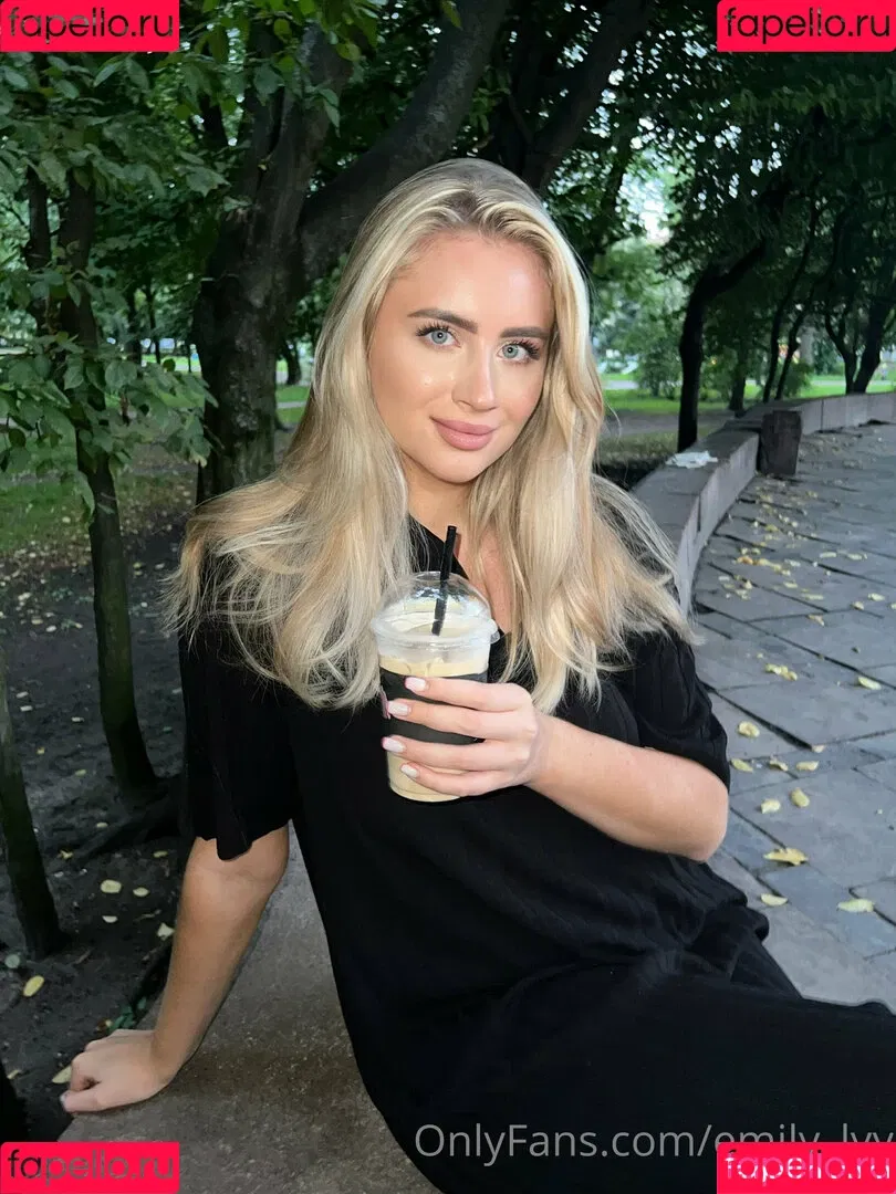 emily_lyy Onlyfans Photo Gallery 