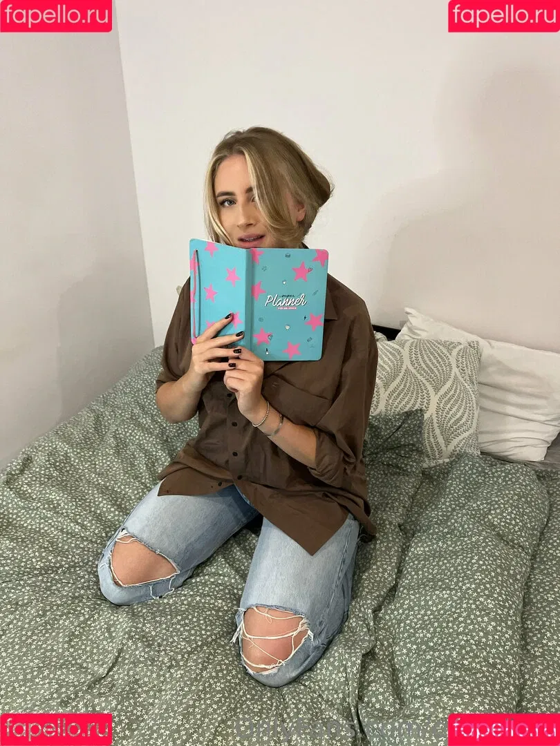 emily_lyy Onlyfans Photo Gallery 