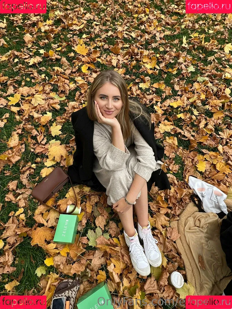 emily_lyy Onlyfans Photo Gallery 