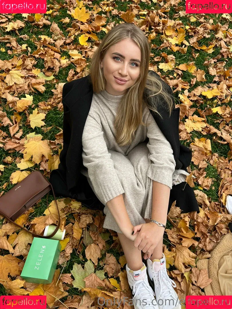 emily_lyy Onlyfans Photo Gallery 