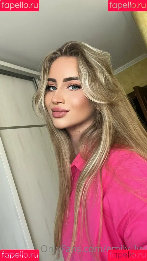 emily_lyy Onlyfans Photo Gallery 