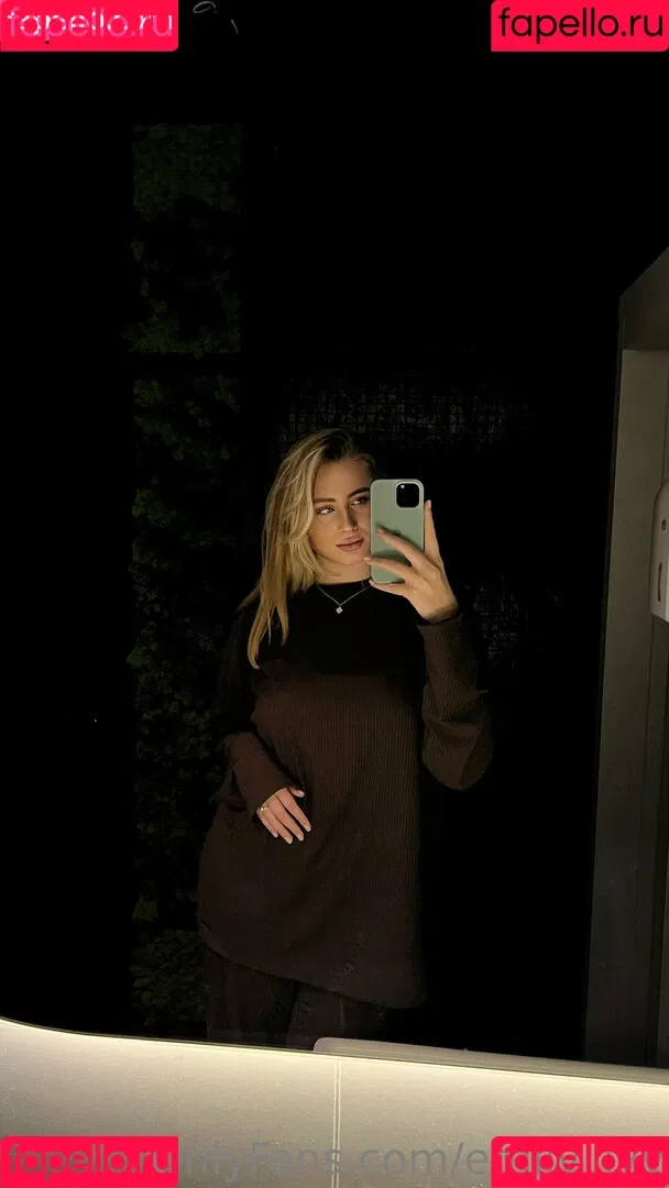 emily_lyy Onlyfans Photo Gallery 