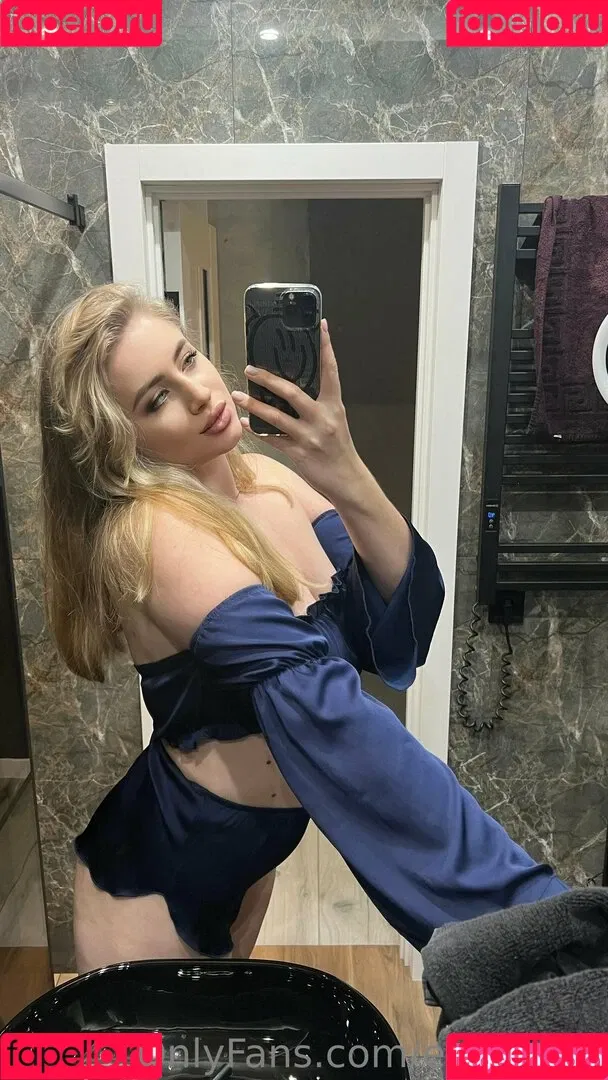 emily_lyy Onlyfans Photo Gallery 