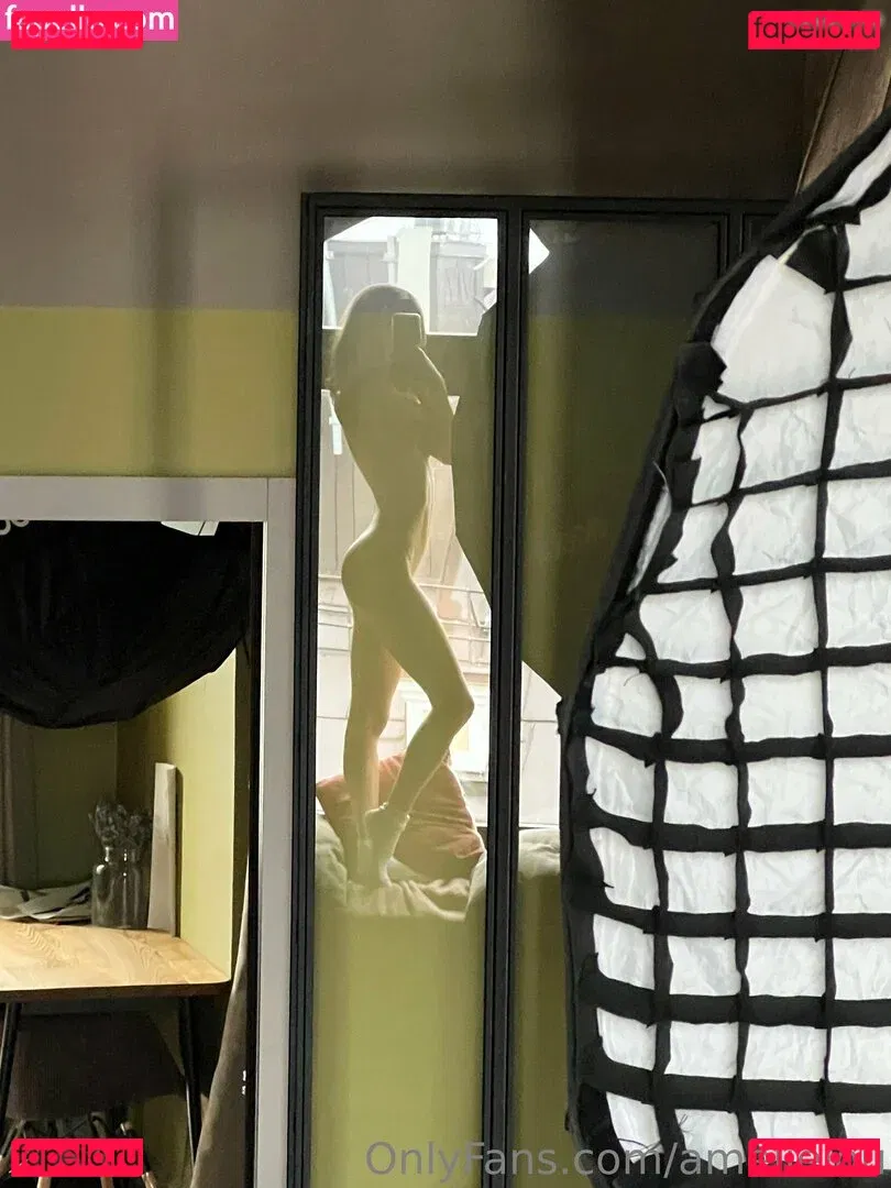 emily_lyy Onlyfans Photo Gallery 