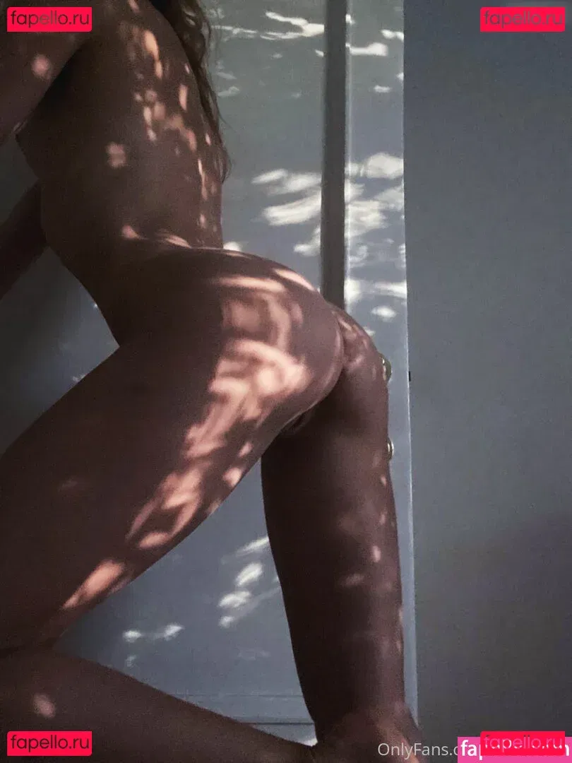 emily_lyy Onlyfans Photo Gallery 