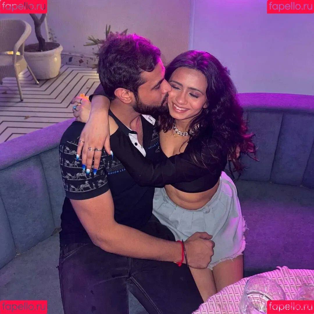 Riya Sharma Onlyfans Photo Gallery 