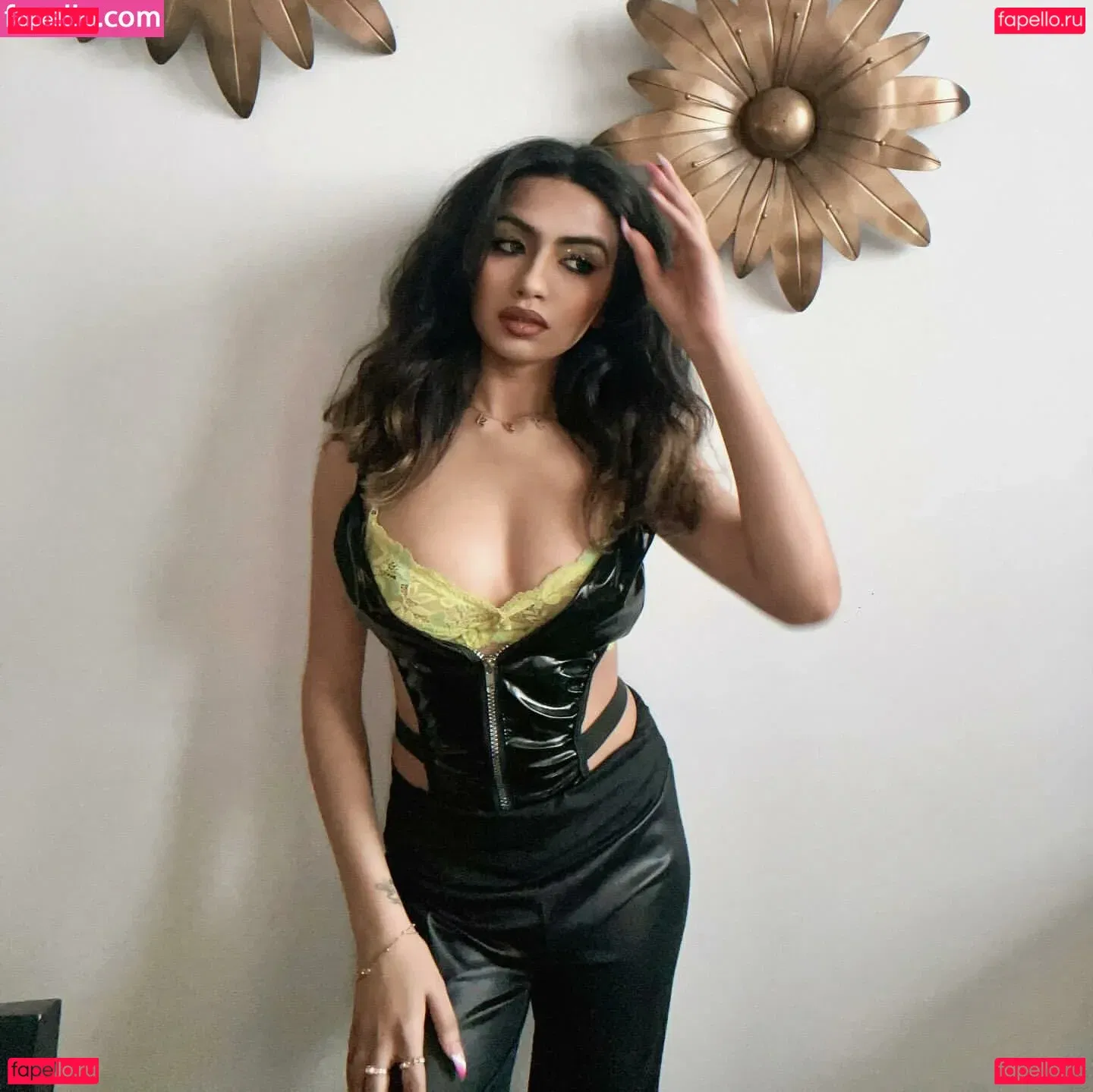 Riya Sharma Onlyfans Photo Gallery 