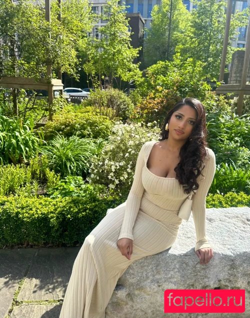 Riya Sharma Nude Onlyfans Photo 22