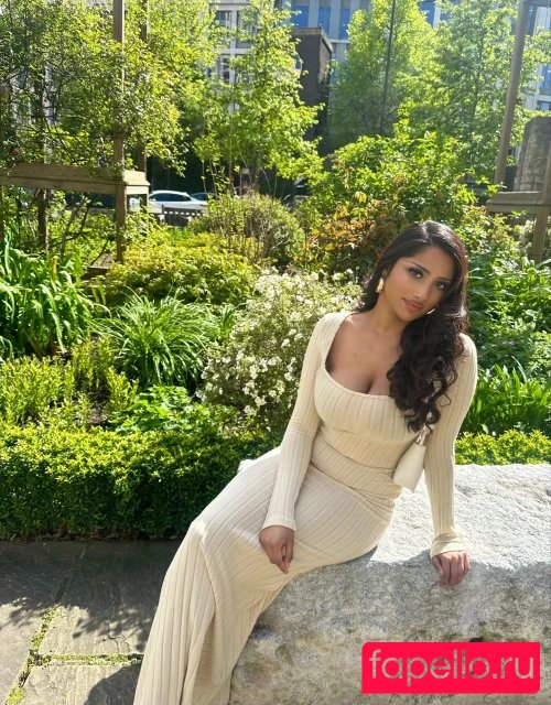 Riya Sharma Nude Onlyfans Photo 21