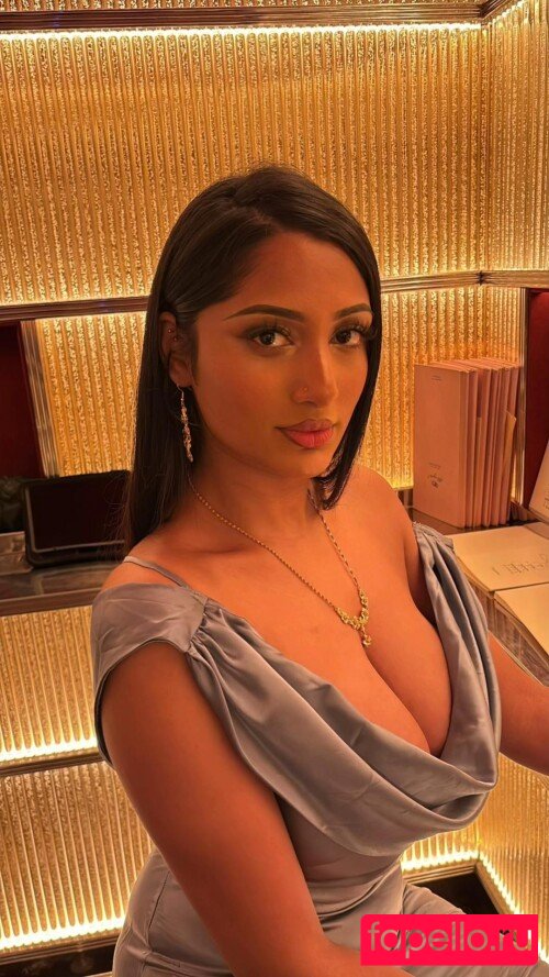 Riya Sharma Nude Onlyfans Photo 15