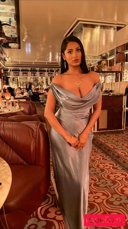 Riya Sharma Nude Onlyfans Photo 14