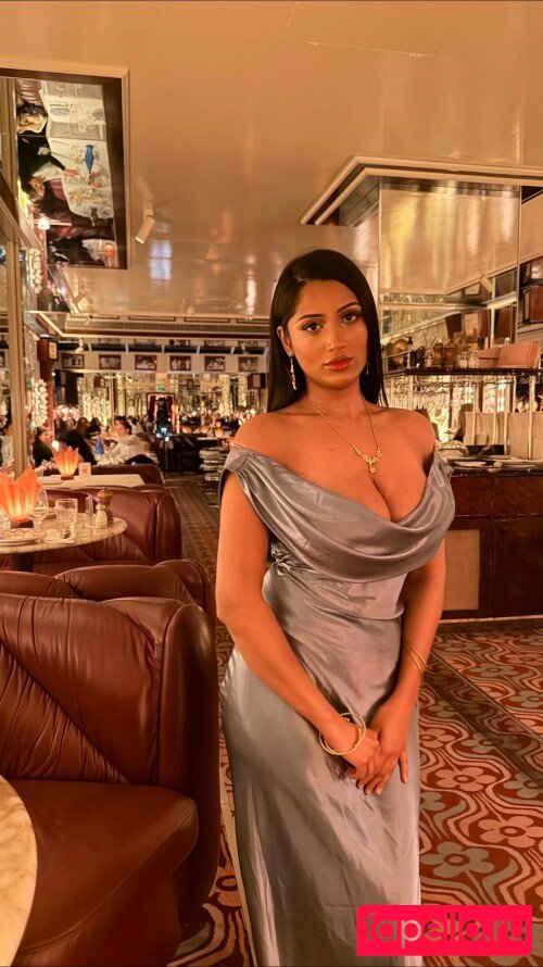Riya Sharma Nude Onlyfans Photo 12