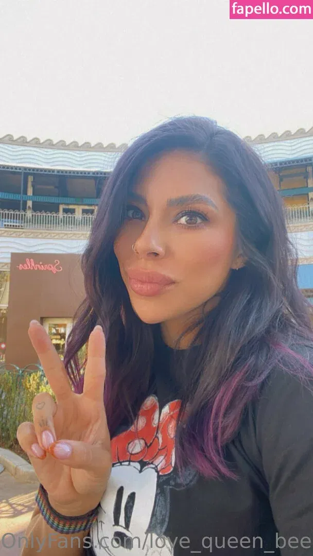 love_queen_bee Onlyfans Photo Gallery 