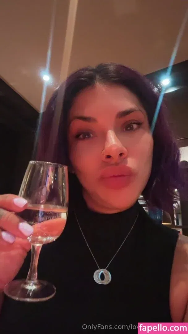 love_queen_bee Onlyfans Photo Gallery 