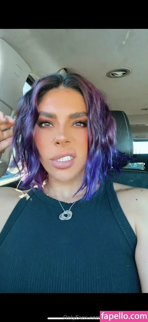 love_queen_bee Onlyfans Photo Gallery 