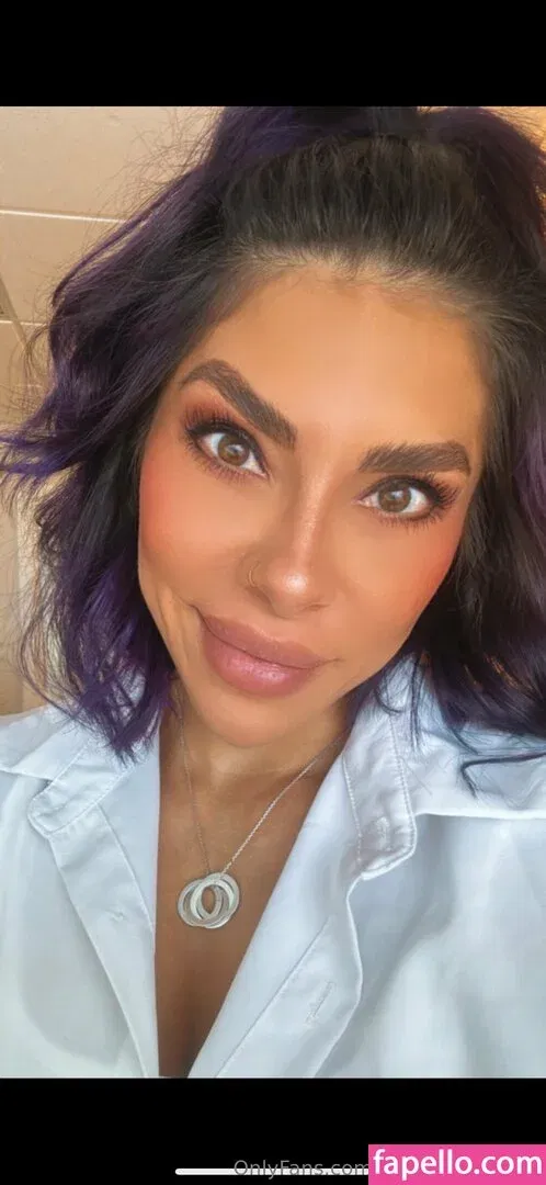 love_queen_bee Onlyfans Photo Gallery 