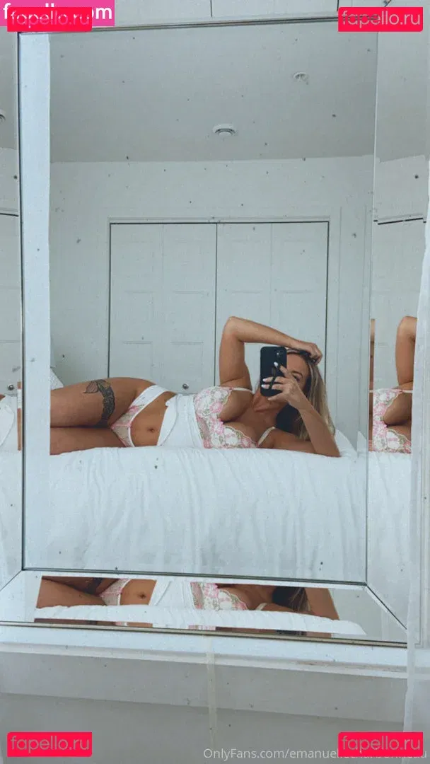 Emanuellecharbonneau Onlyfans Photo Gallery 