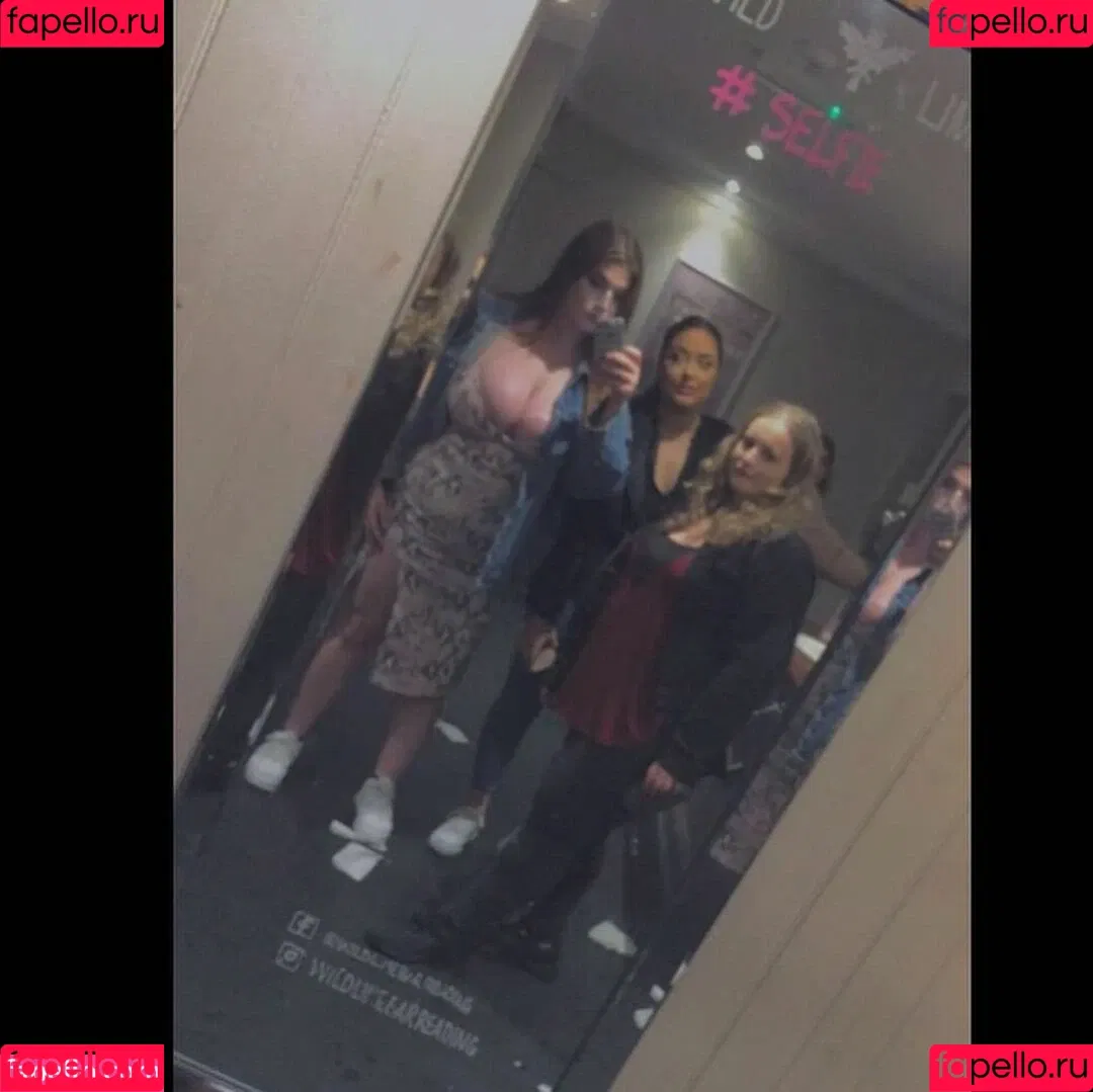 heys0phie Onlyfans Photo Gallery 