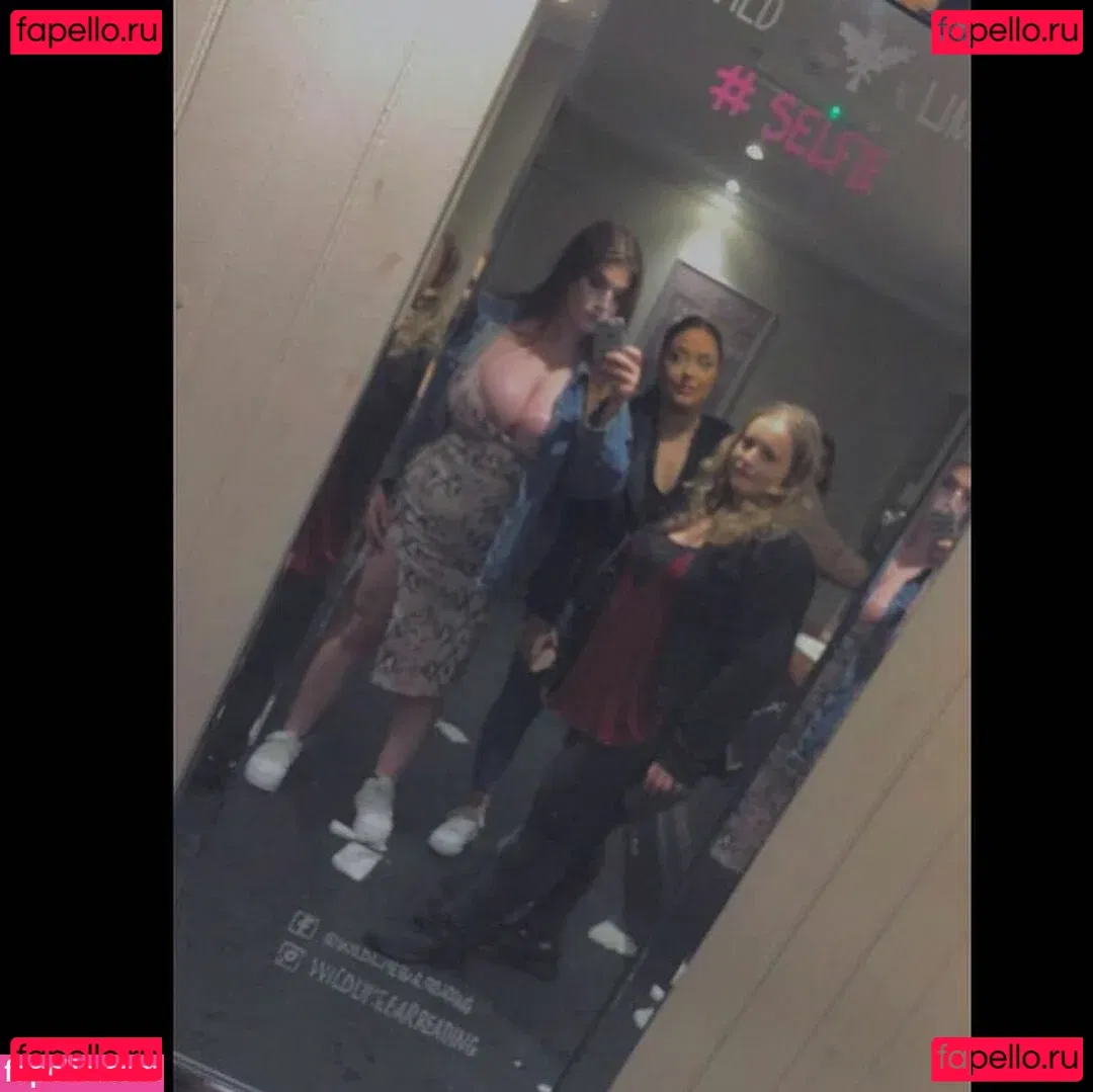 heys0phie Onlyfans Photo Gallery 