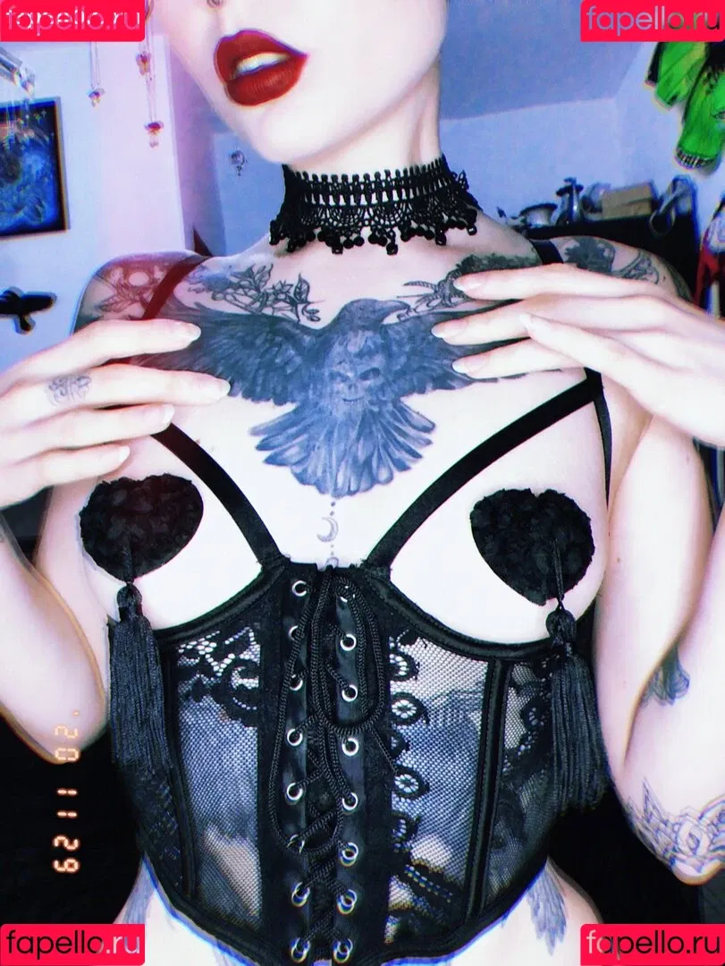 Nimue Faierie Blossom Onlyfans Photo Gallery 