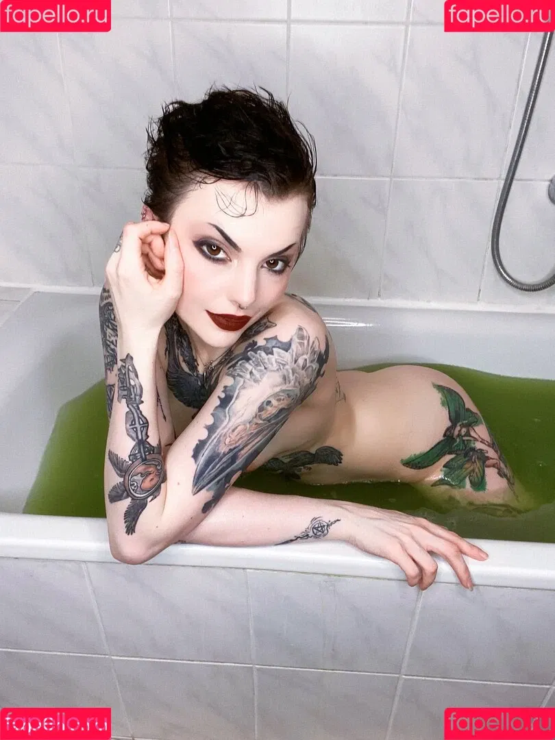 Nimue Faierie Blossom Onlyfans Photo Gallery 