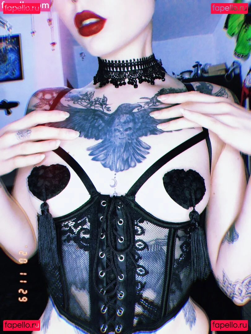 Nimue Faierie Blossom Onlyfans Photo Gallery 