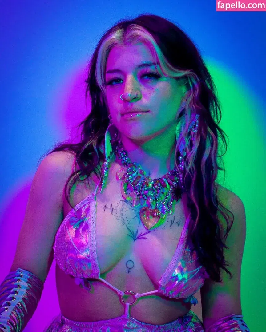 Rave_gab Onlyfans Photo Gallery 