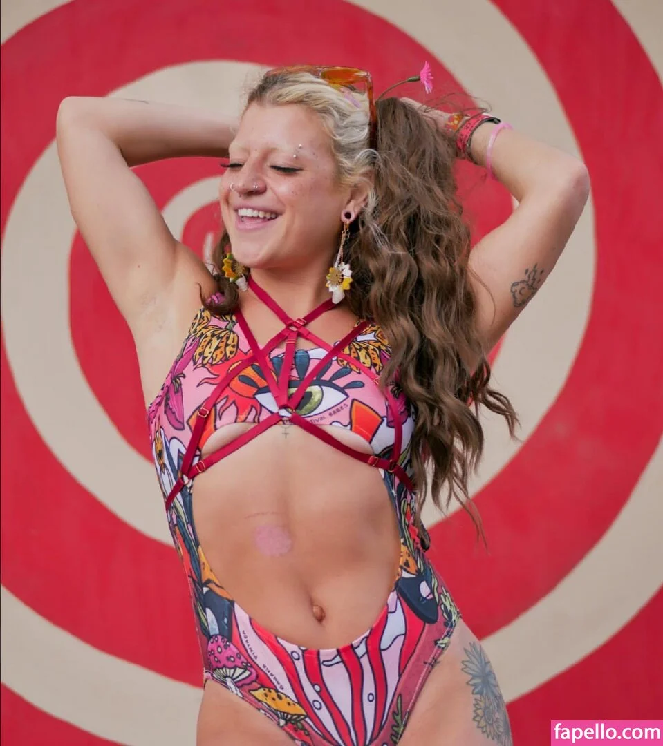 Rave_gab Onlyfans Photo Gallery 