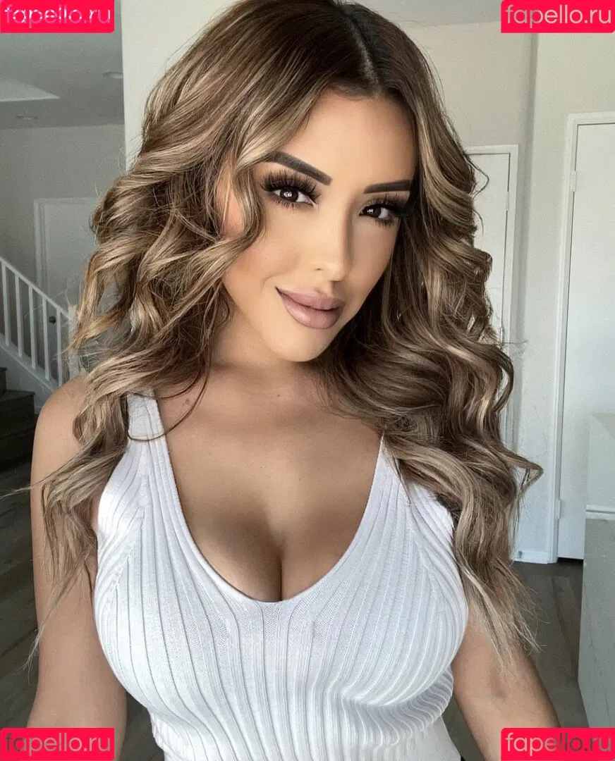 MsLupeRamos Onlyfans Photo Gallery 