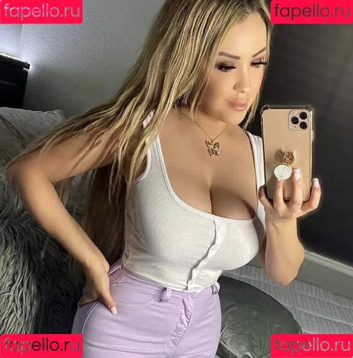 MsLupeRamos Onlyfans Photo Gallery 