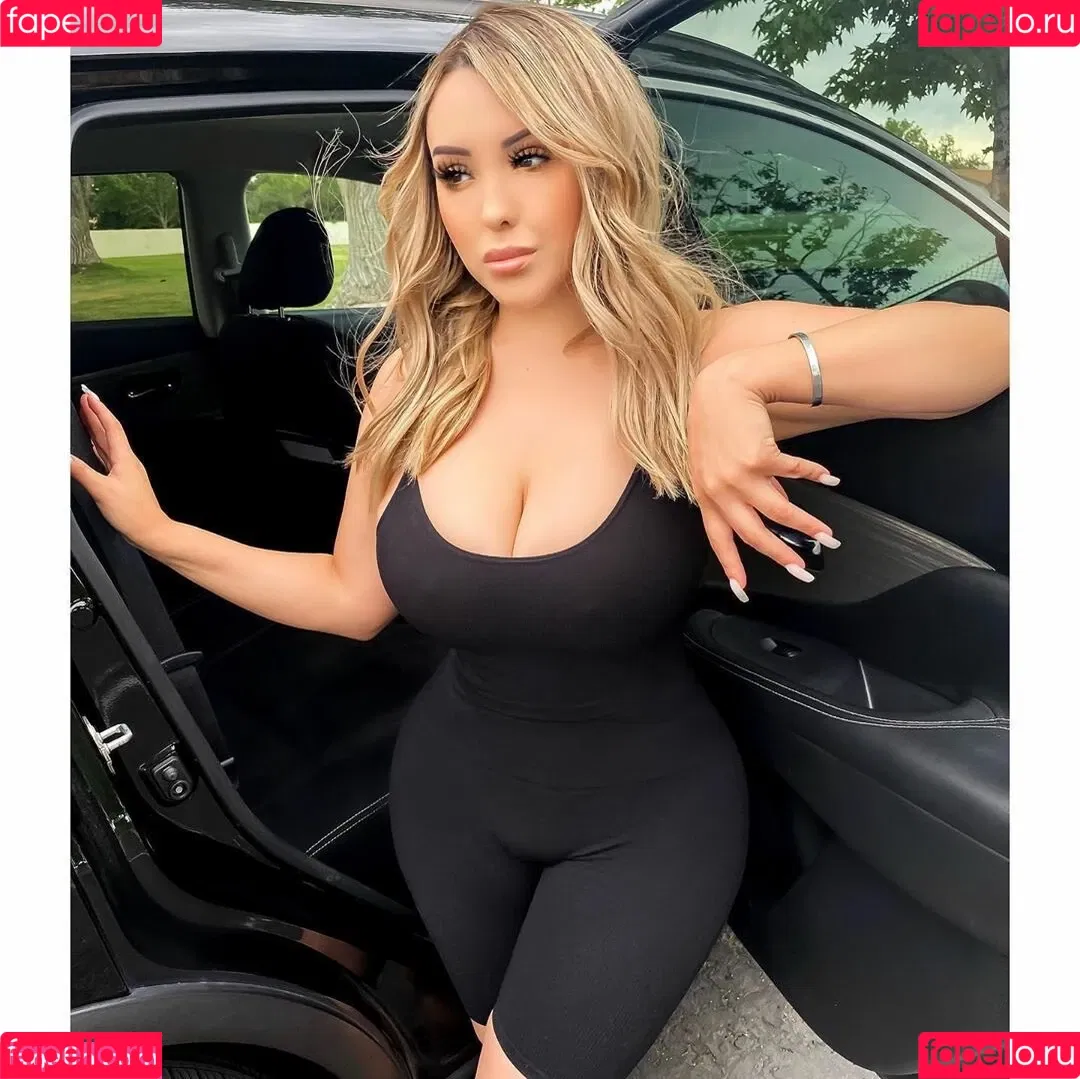 MsLupeRamos Onlyfans Photo Gallery 