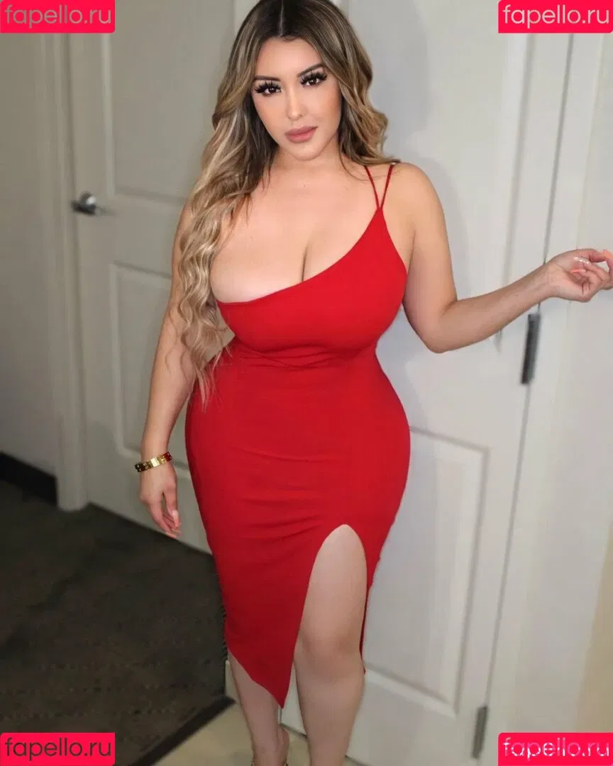 MsLupeRamos Onlyfans Photo Gallery 