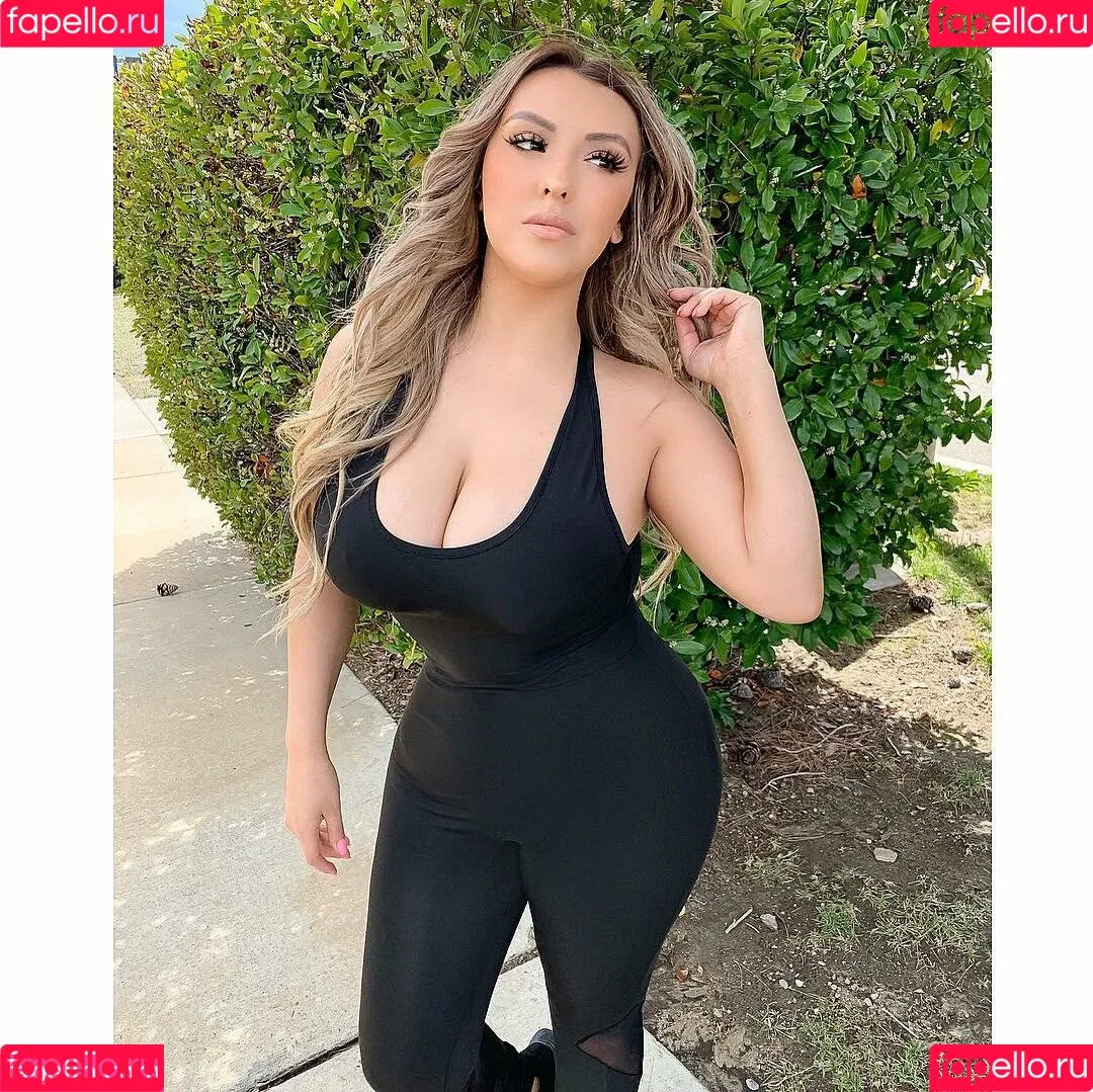 MsLupeRamos Onlyfans Photo Gallery 
